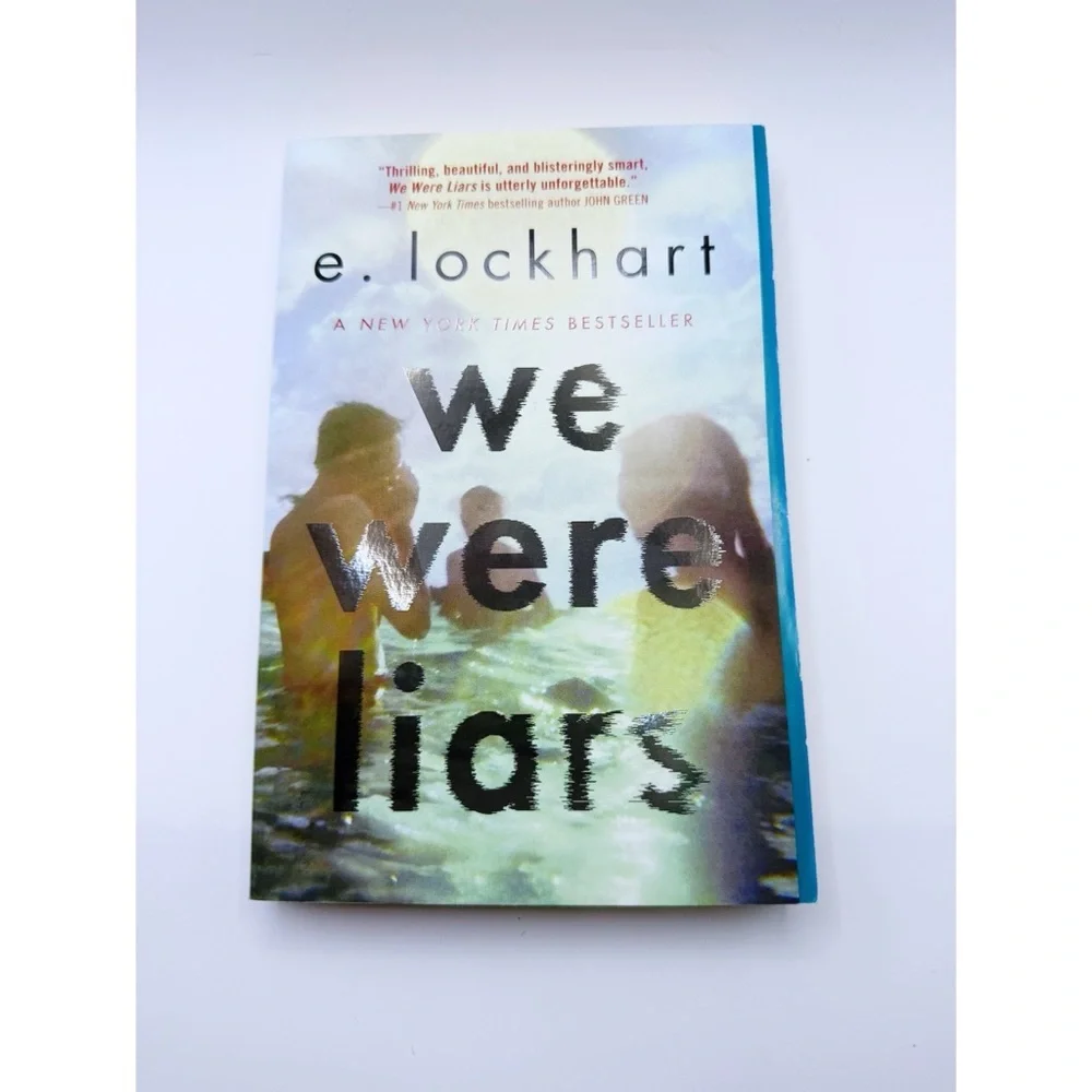 Book Bundle: We Were Liars & One Of Us Is Lying